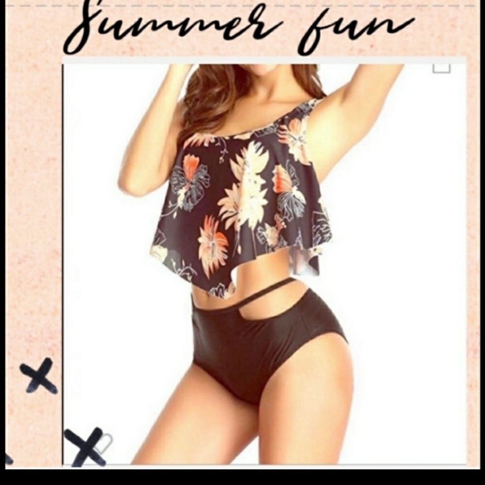 Women’s flounce top with bottoms adjustable belt